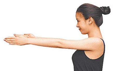 夏天化妆胳膊黑怎么办