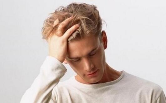 掉头发是什么原因 出现异常掉发要对症下药才能根治！