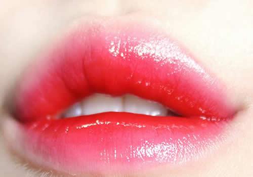 口红沾杯的好还是不沾杯的好 沾杯口红和不沾杯口红的大PK