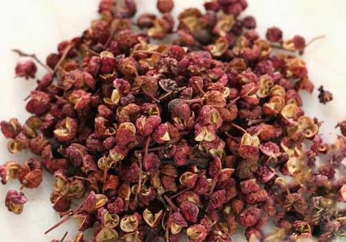 花椒泡脚一次放多少量 花椒泡脚一次放多少量合适