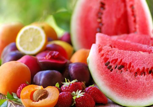 宝宝皮肤干燥吃什么水果好(小孩皮肤干燥吃什么水果好)