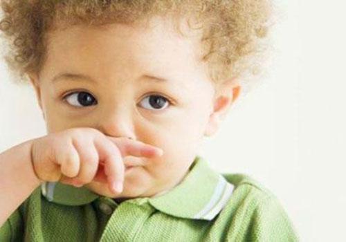 干呕鼻子出血怎么回事 干呕后流鼻血