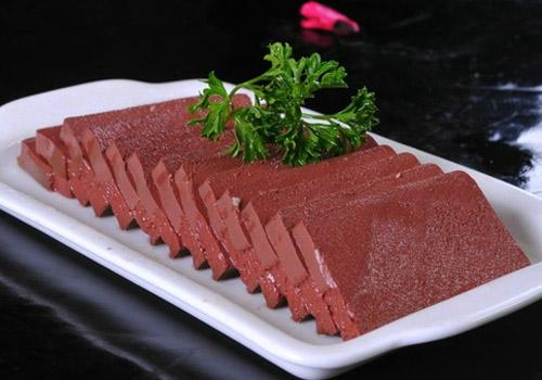 女人吃哪些食物能排毒养颜(女人吃什么排毒养颜 最适合的食物)