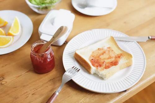 怎样吃早餐才科学（怎样吃早餐才科学合理）