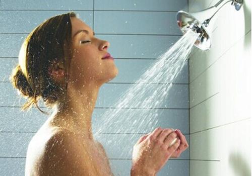 女性洗澡要注意什么（女生洗澡注意事项有哪些）
