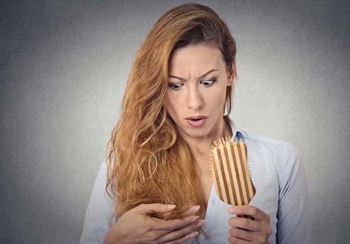 头发掉的厉害是什么原因 夏天头发掉的厉害是什么原因