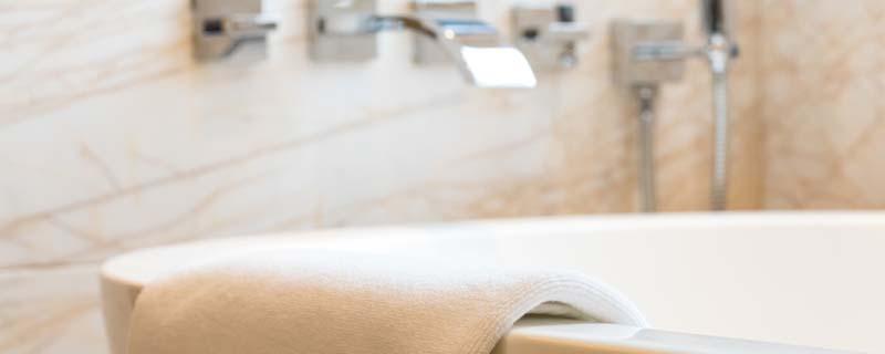 夏天洗澡用热水好还是冷水好 冷天洗澡用热水好还是冷水好