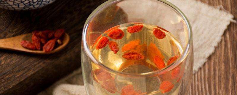 枸杞过期了还能泡水吗 枸杞过了保质期还能泡水喝吗