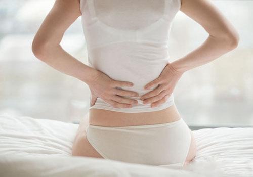 女性来月经腰疼是什么原因 女人月经腰疼是什么原因