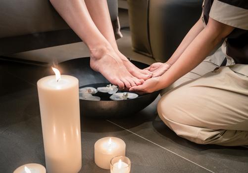 冬天用什么泡脚最好 冬天适合泡脚