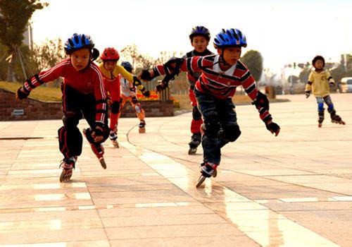 练轮滑可以瘦腿吗（轮滑可以瘦小腿吗）