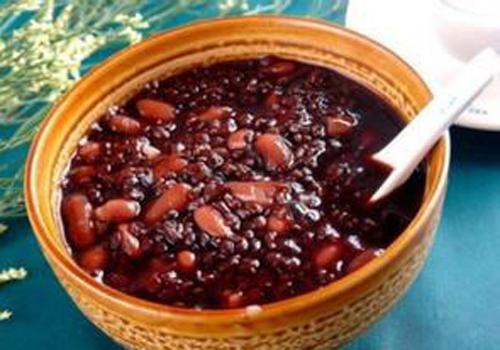 红豆薏米粥小孩可以喝吗(孩子可以喝薏米红豆粥吗)
