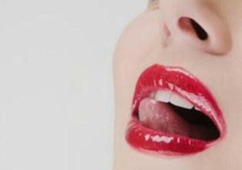 口腔溃疡会传染艾滋病吗（口腔溃疡会传染艾滋病吗cdc）