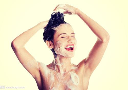 柚子皮可以洗头吗 柚子皮能洗头吗