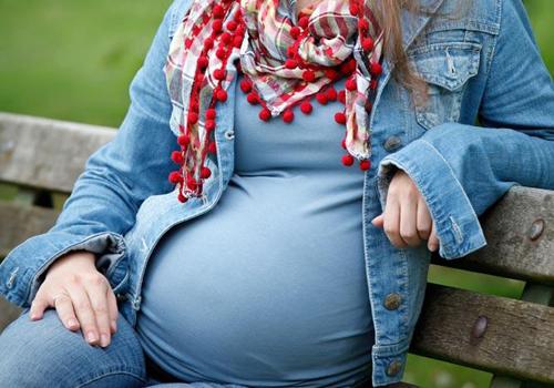 盆腔积液能做流产吗（人流有盆腔积液可以做嘛）