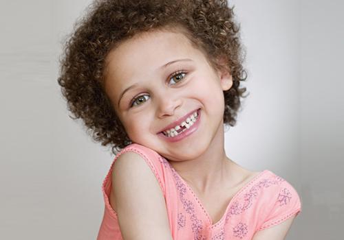 儿童换牙多久长出新牙（儿童换牙多久才会长出新牙）