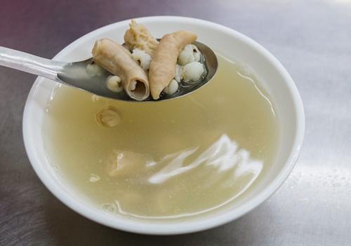 春天煲什么汤祛湿（春天煲什么汤祛湿护肝）