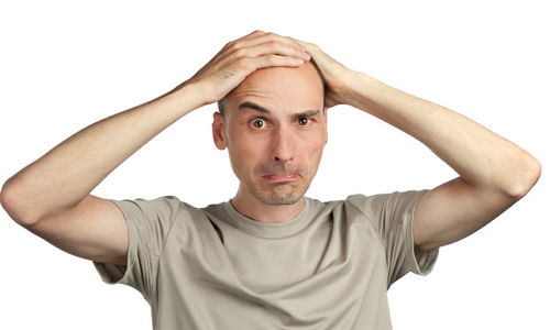 男人秃头是什么原因 男人秃头是什么原因造成的