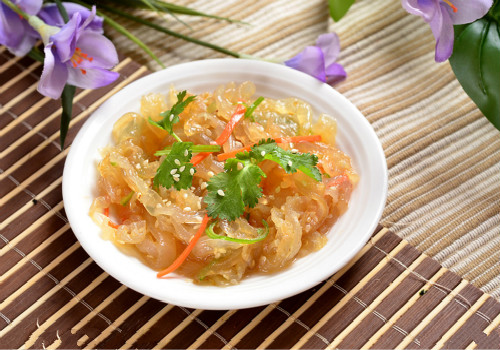 甲状腺肿大吃什么食物（甲状腺肿大吃什么食物好）