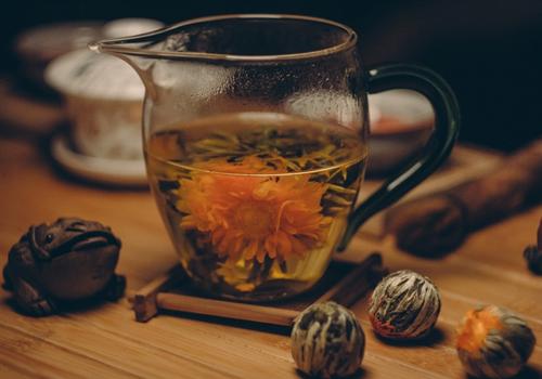 养肝护肝喝什么茶最好（养肝护肝喝什么茶最好菊花 金银花）