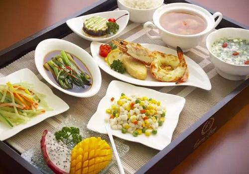 月子餐怎么吃健康又减肥（月子餐怎么吃健康又减肥视频）