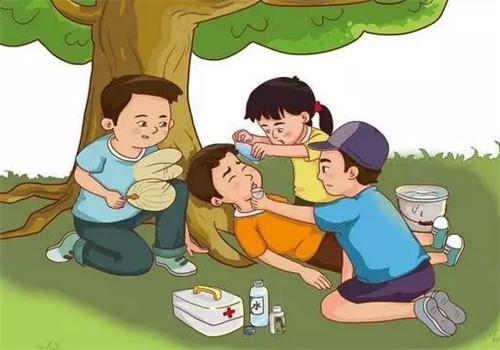 夏天中暑了怎么办(夏天中暑了怎么办,中暑有哪些症状)