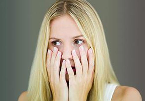 一个月不来月经有哪些原因（一个月没来大姨妈是什么原因）