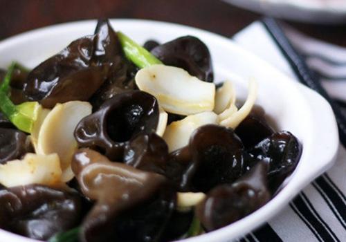 皮肤排毒吃什么最好(喝什么皮肤好又能排毒)