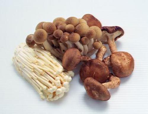 肝脏排毒吃什么食物（吃什么排毒最有效 肝脏排毒吃哪些食物）