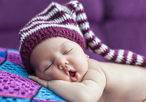 夏天出生的宝宝要帽子吗（夏天出生的宝宝要戴帽子吗）