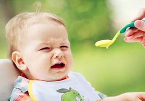 宝宝发烧呕吐拉肚子怎么回事 宝宝拉肚子发烧是怎么回事