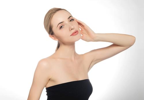 激光脱毛能去狐臭吗（激光脱毛会引起狐臭吗）