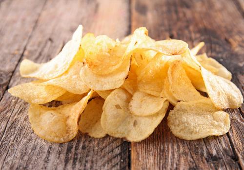 薯片过期了还能吃吗 吃了过期薯片会怎样