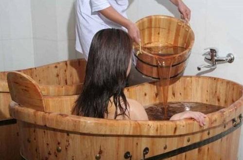 中药泡澡有什么好处 中药泡澡有哪些好处