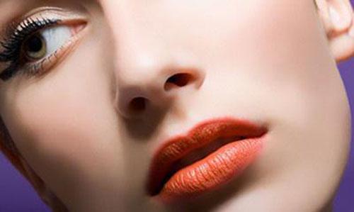 鼻尖痛是什么原因（鼻尖疼是什么原因引起的）