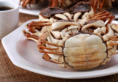 吃螃蟹会导致月经提前吗(吃螃蟹会使月经提前吗)