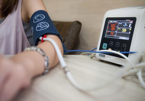 高血压不能吃什么食物(妊娠高血压不能吃什么食物)