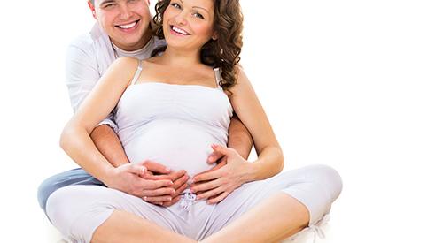 孕妇的正确睡姿（孕妇的正确睡姿图片 四个月）