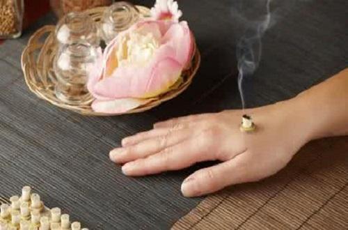 艾灸哪里治感冒（艾灸哪里治感冒流鼻涕）