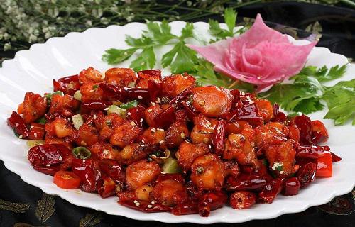 吃辣爱出汗怎么回事（吃辣就出汗怎么回事）