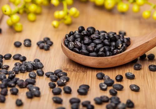 补钙吃什么东西好(补钙吃什么东西好钙片和什么一块吃起奶效果更好好一点)