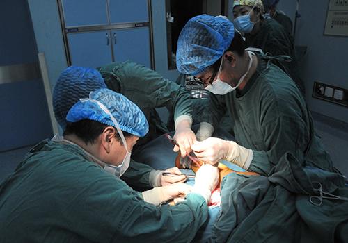 腋臭消融术会复发吗 腋臭消融术后要粘合术吗