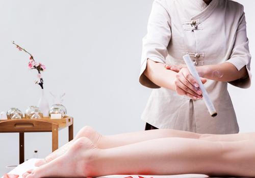 是先艾灸还是先拔罐（先拔罐在艾灸,还是先艾灸在拔罐）