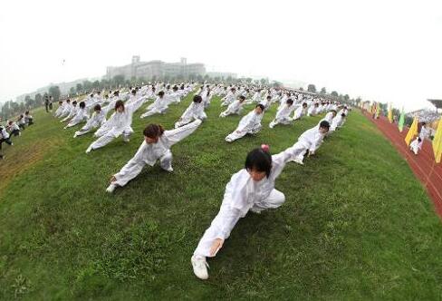 练习太极拳应注意的事项（初练太极拳的人要注意什么）