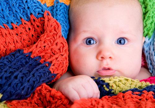 夏天出生的宝宝需要抱被吗(夏天婴儿抱被准备几个)