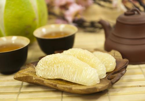 喉咙痒咳嗽能吃柚子吗 喉咙痛痒可以吃柚子吗