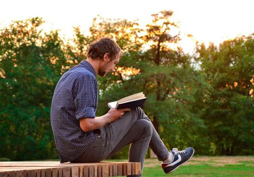 宅男喜欢女生的表现 同年龄段最纯粹的爱慕表现!
