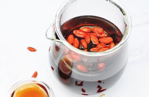 山楂荷叶枸杞泡水喝可以吗