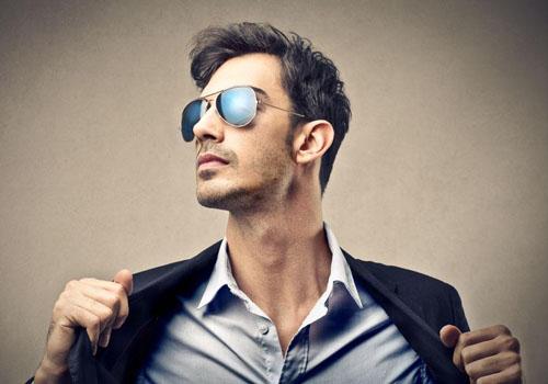 戴太阳眼镜为什么会头晕（带太阳眼镜会头晕）