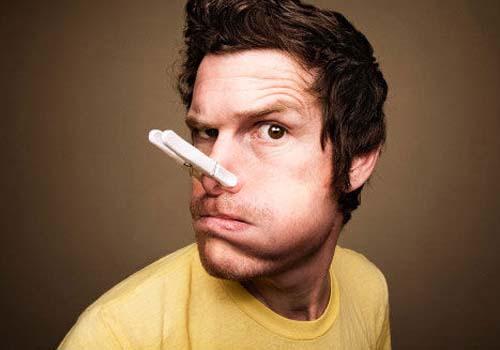 经常熬夜流鼻血怎么办（连续熬夜流鼻血怎么办）